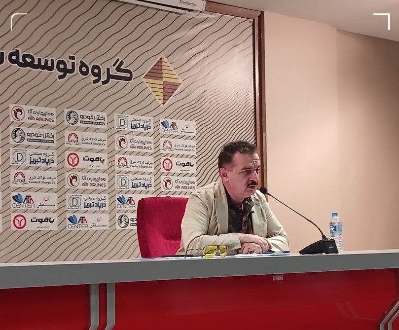 زنوزی: چرا کسی نمی آید تیم تراکتور را تحویل بگیرد