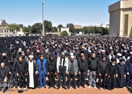 اقامه نماز ظهر عاشورا در تبریز
