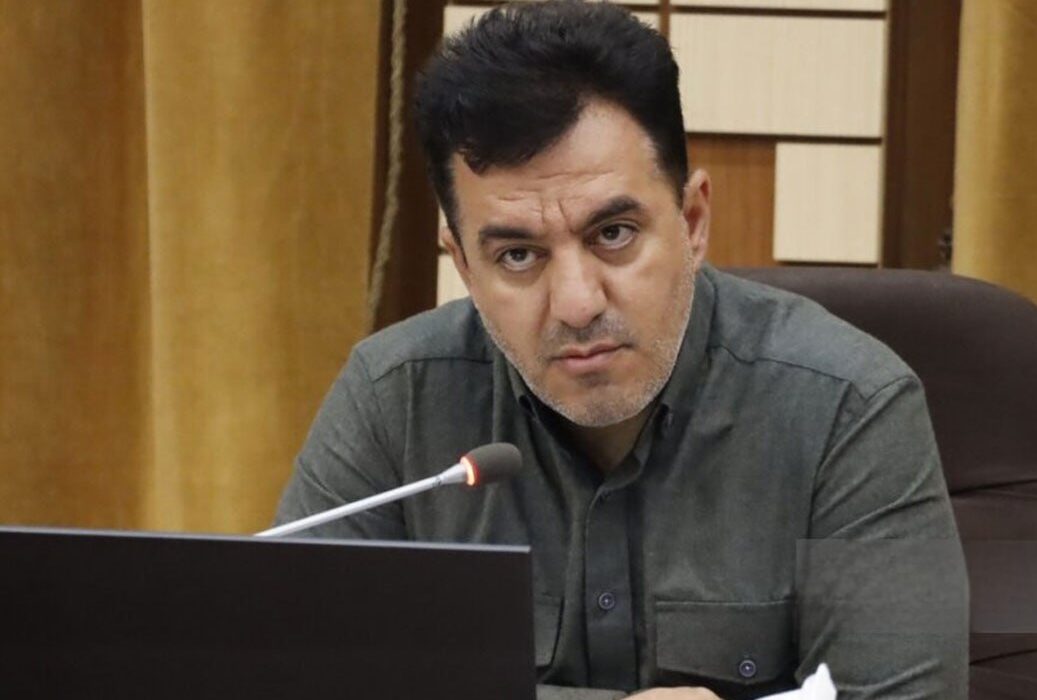 تجهیز تمامی زمین‌های خاکی تبریز به چمن مصنوعی