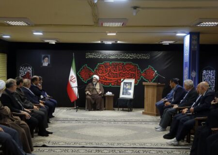 دیدار سرپرست ، معاونان و مدیران کل استانداری با نماینده ولی فقیه در استان و امام  جمعه تبریز