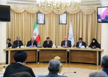 بانک ها تسهیلات ازدواج و فرزندآوری را به موقع پرداخت کنند