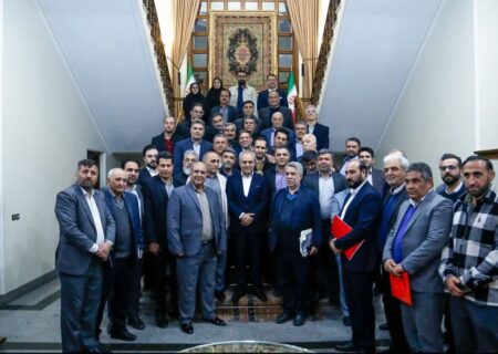 کارگران سنگ بنای تولید هستند/ سهم بانوان استان از کارآفرینی افزایش یابد