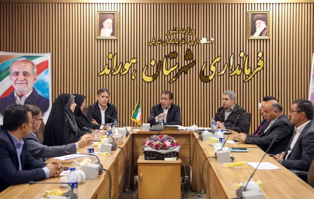 بازدید معاون استاندار از فرمانداری هوراند تلاش برای ارتقای منابع انسانی و تکمیل جدید فرمانداری هوراند