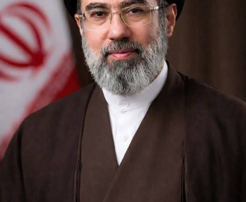 مجلس خبرگان رهبری آیت الله سید مجتبی حسینی خامنه‌ای را به عنوان رهبر جدید انقلاب اسلامی معرفی کردند