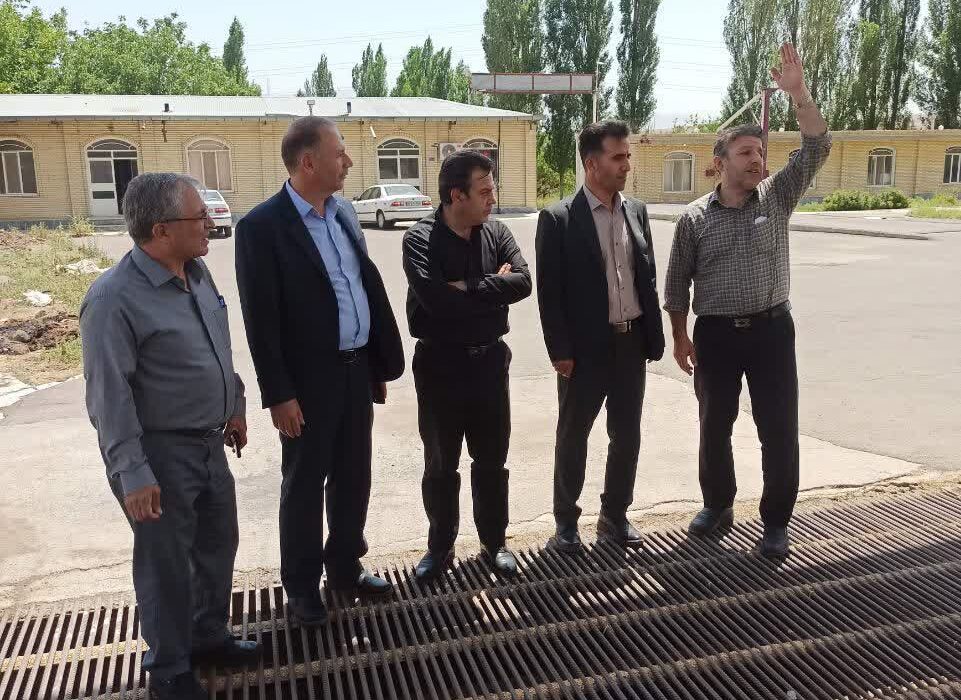بازدید مدیرکل غله و خدمات بازرگانی استان از کارخانه آردسازی لاله سراب