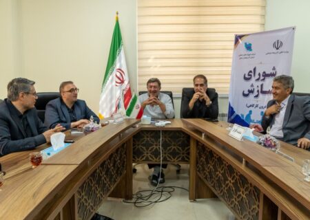 در راستای اجرای تفاهم‌نامه مشترک میان اداره‌کل تعاون، کار و رفاه اجتماعی و شرکت شهرک‌های صنعتی استان، نخستین جلسه سازش درون‌کارگاهی با حضور مدیرکل تعاون، کار و رفاه اجتماعی آذربایجان شرقی در شهرک سرمایه‌گذاری خارجی برگزار شد