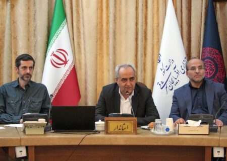 نشست هم اندیشی مدیریان روابط عمومی استان با استاندار آذربایجان شرقی و مشاور و دستیار رسانه‌ای رئیس دفتر رئیس جمهور