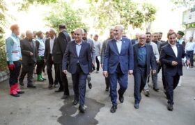 بازدید معاون رئیسجمهور و رئیسِ سازمان برنامه و بودجۀ کشور و استاندار آذربایجان شرقی از دبیرستان ماندگار فردوسی تبریز