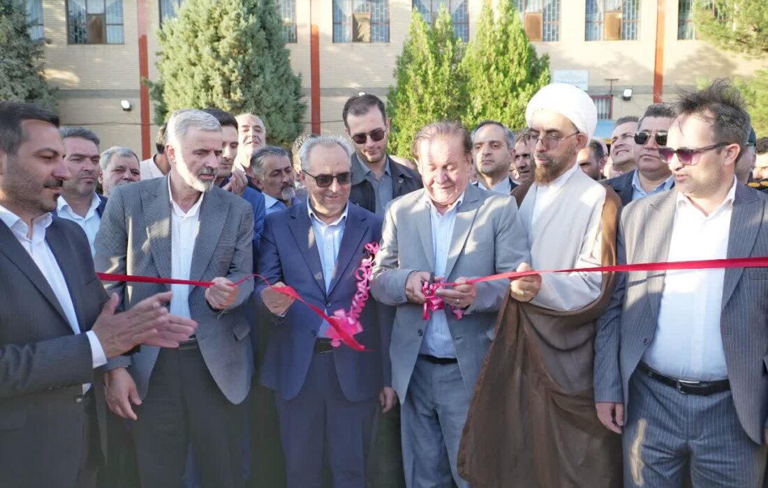 زمین چمن مصنوعی صوفیان به بهره‌برداری رسید