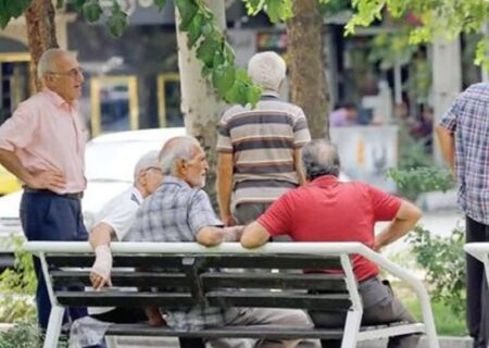 شهرداری باید شهر را برای زندگی سالمندان مناسب‌سازی کند  